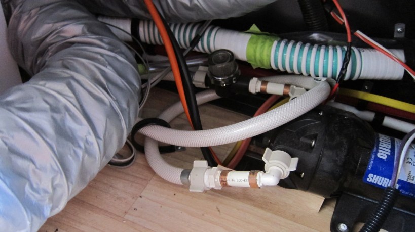 6/2 wire from the from the combiner box into the chase