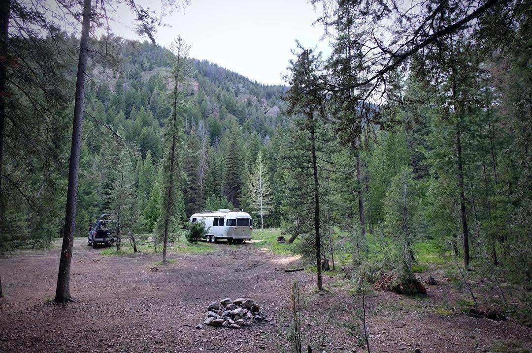 8B011596-6AE3-4F56-91D9-CBBABE10C962