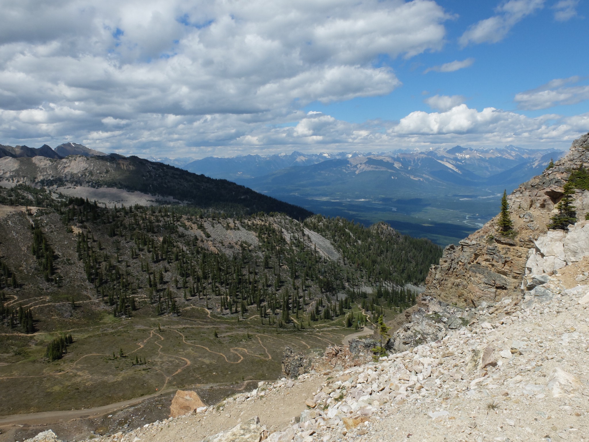 00F04E9B-1EB0-40A7-8CE1-5436E4E5D64C